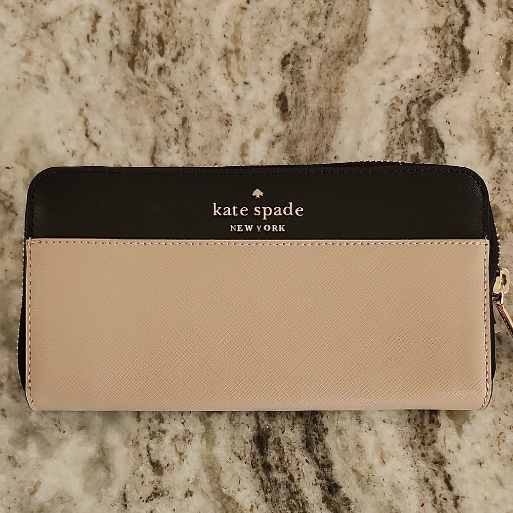 Kate Spade Wallet - Picture 2 of 8